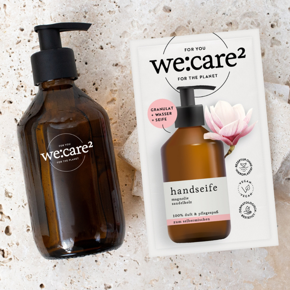 Flasche und Sachet Magnolie Sandelholz