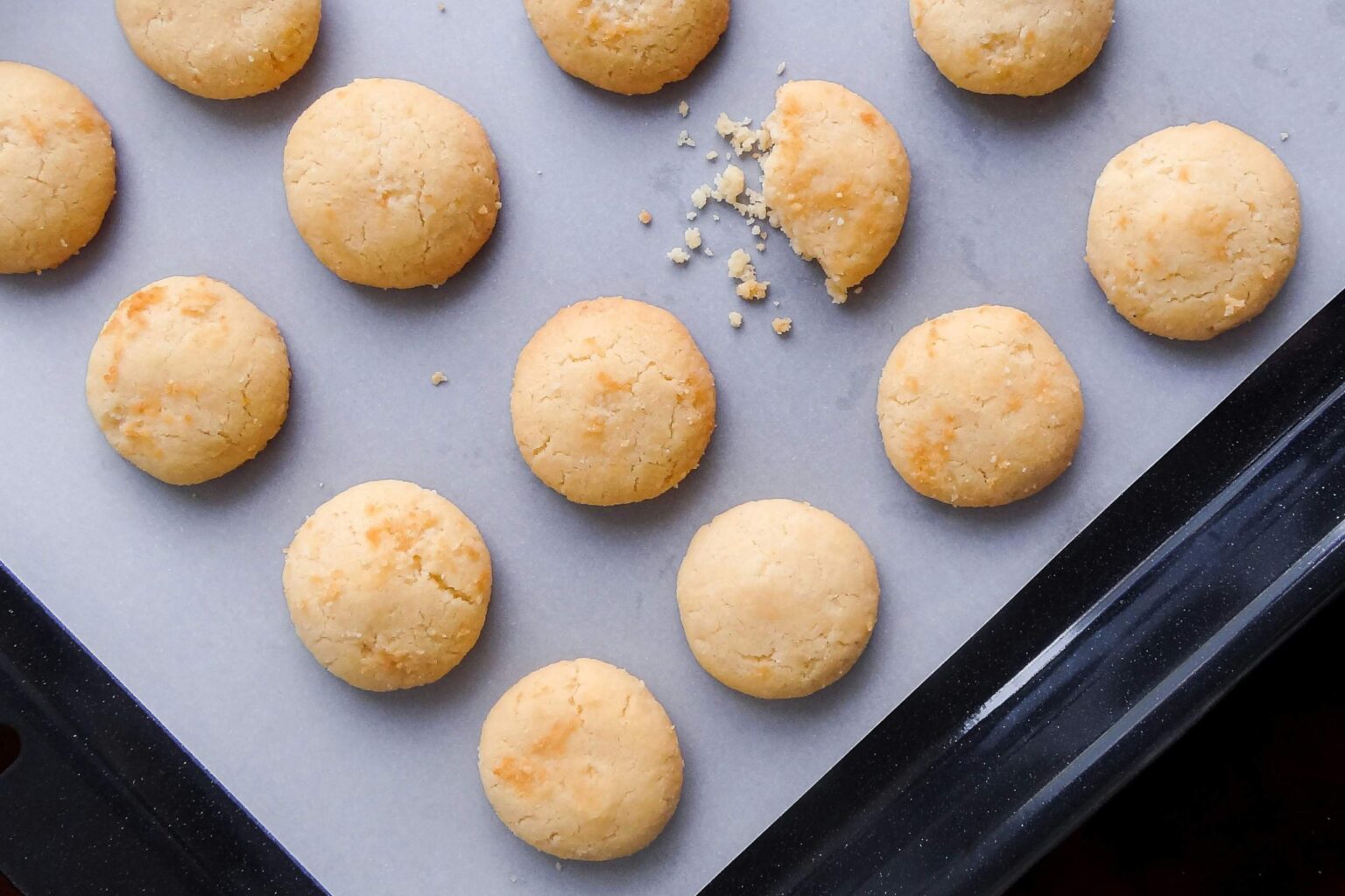 Vegane Kekse mit Orange &amp; Zartbitterschokolade